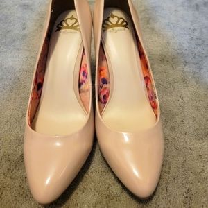 Feralicious Symphony Fawn Heels